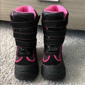 Girls snow boots